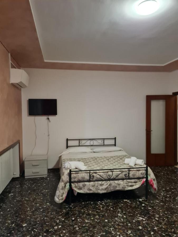 Hôtel Landlady Airport Orio Bergamo Ida à Orio al Serio Extérieur photo
